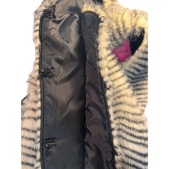 Betsey Johnson Size Small Faux Fur Vest Retro Glamorous Mob Wife Animal Print - Picture 7 of 10